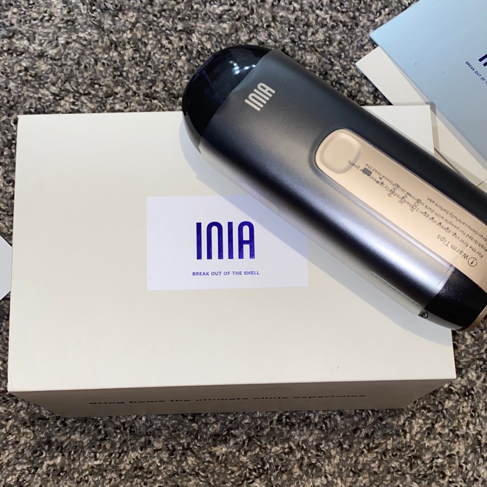 Women's Skincare Tool - Silver and Gold